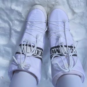 Moon Boots - White - FITS SIZE 7-8.5